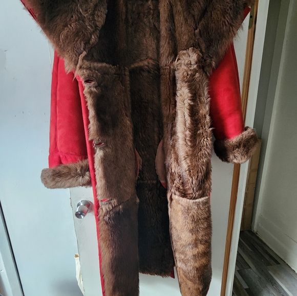 Red Shearling Wool Women's Coat sz: S (bust 37), length 53", Shoulder Length 23" - Picture 3 of 12